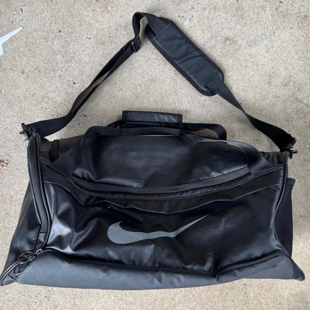 Nike Brasilia 9.5 Training Duffel Bag Black Water Resistant DO7955-010 Medium